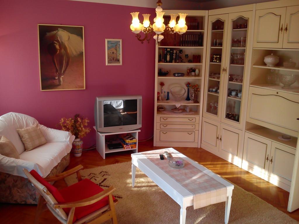 Apartment Tomislav Senj  Habitación foto